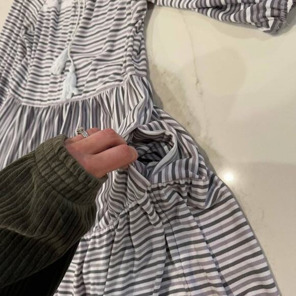 Violet Weekend Gray Purple Stripe Tasseled Neck Tiered Midi Dress Women's Medium - Picture 7 of 8